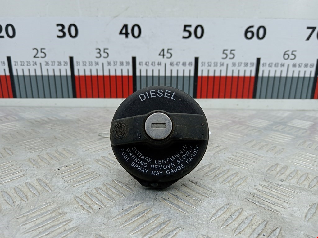 Крышка топливного бака FIAT Grande Punto 2005-2009