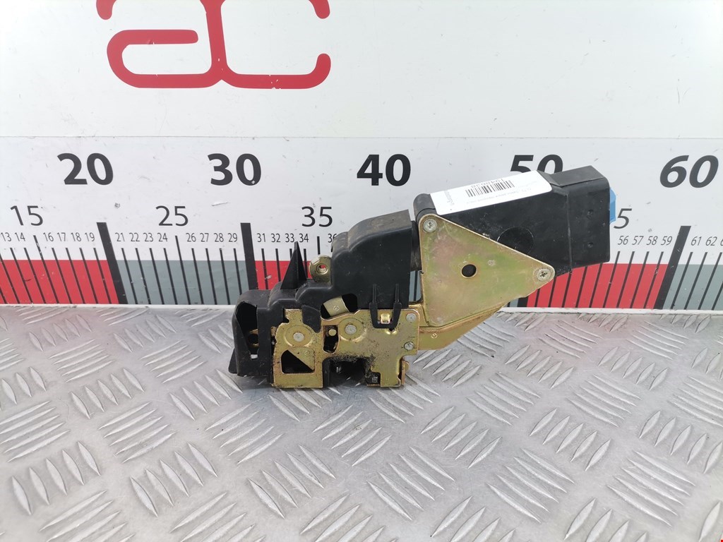 Замок двери передней левой MITSUBISHI Space Star 1999-2006