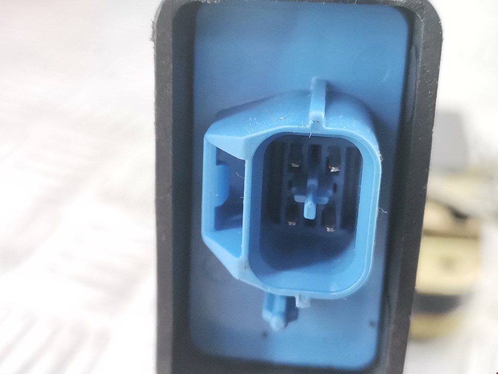 Замок двери передней левой MITSUBISHI Space Star 1999-2006