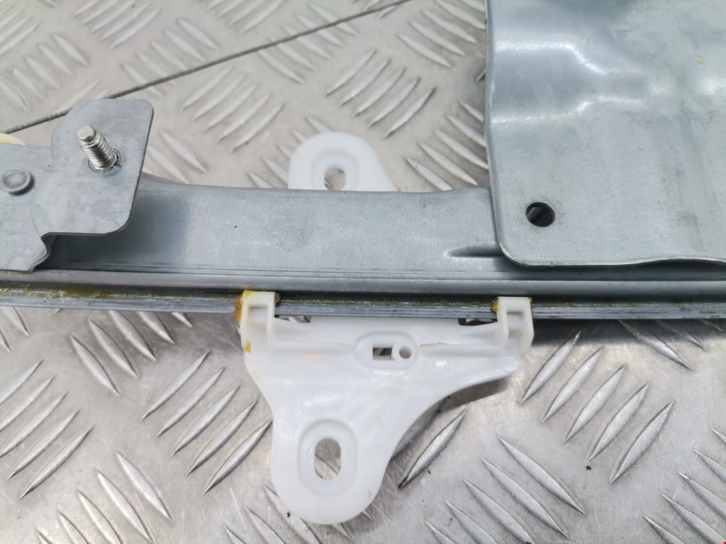 Стеклоподъемник задний левый RENAULT Clio 2012-2019