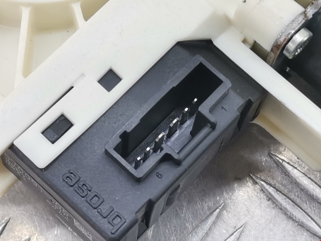 Стеклоподъемник задний левый RENAULT Laguna 2007-2015