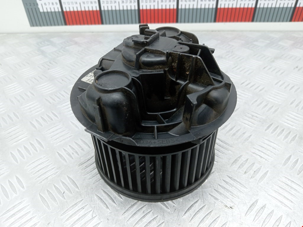 Моторчик (мотор) отопителя салона RENAULT Megane II 2002-2009