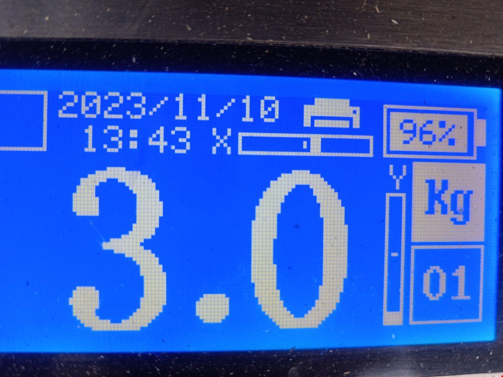 Стекло двери переднее левое AUDI A4 B6 2001-2005