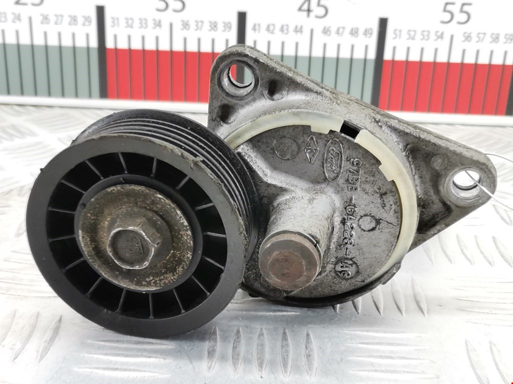 Натяжитель ремня генератора (приводного поликлинового ремня Ford Focus 1 (1998-2005)