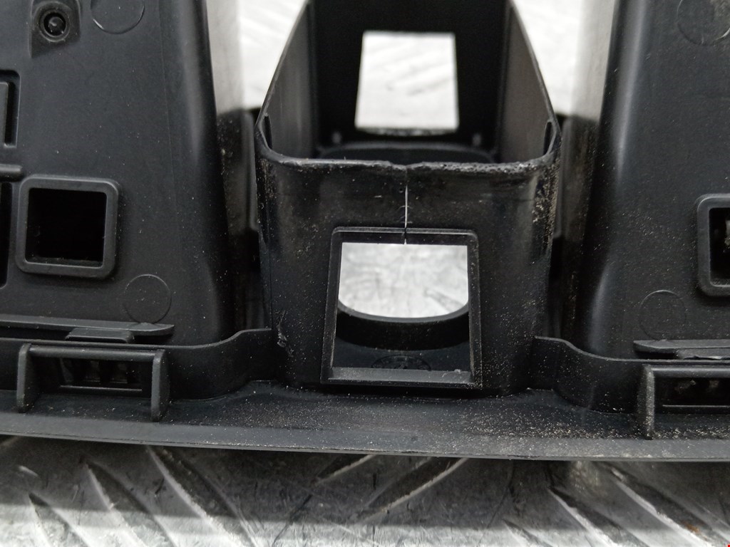 Дефлектор воздушный RENAULT Megane III 2009-2016