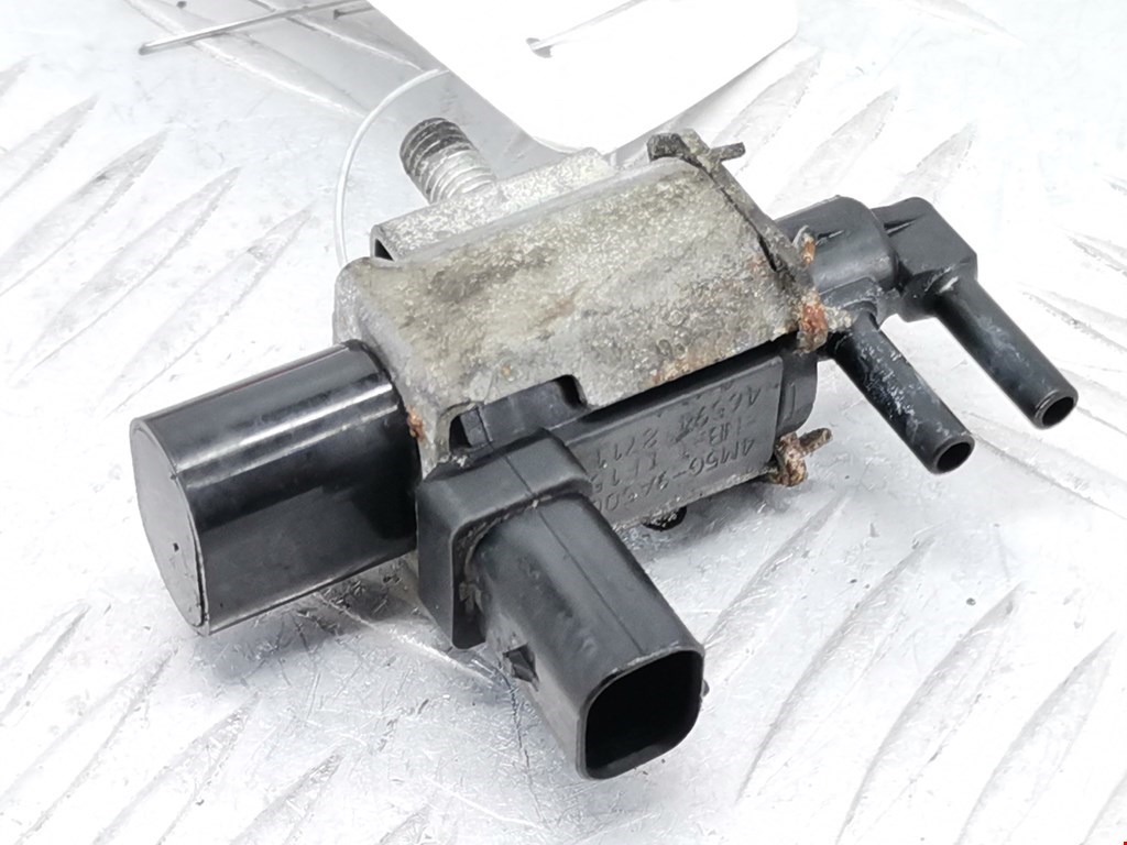 Клапан воздушного фильтра Ford Focus 2 (2004-2011)