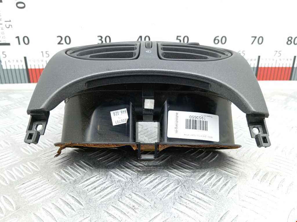 Дефлектор воздушный PEUGEOT 206 1998-2012