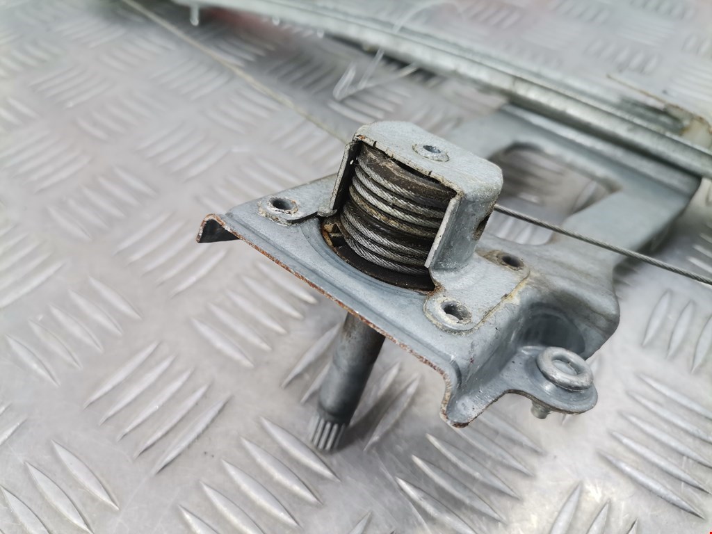 Стеклоподъемник задний левый BMW 3er E46 1998-2006