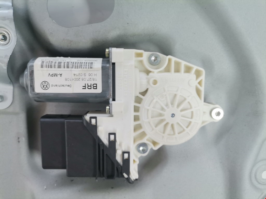 Стеклоподъемник задний левый VOLKSWAGEN Touran 2003-2010