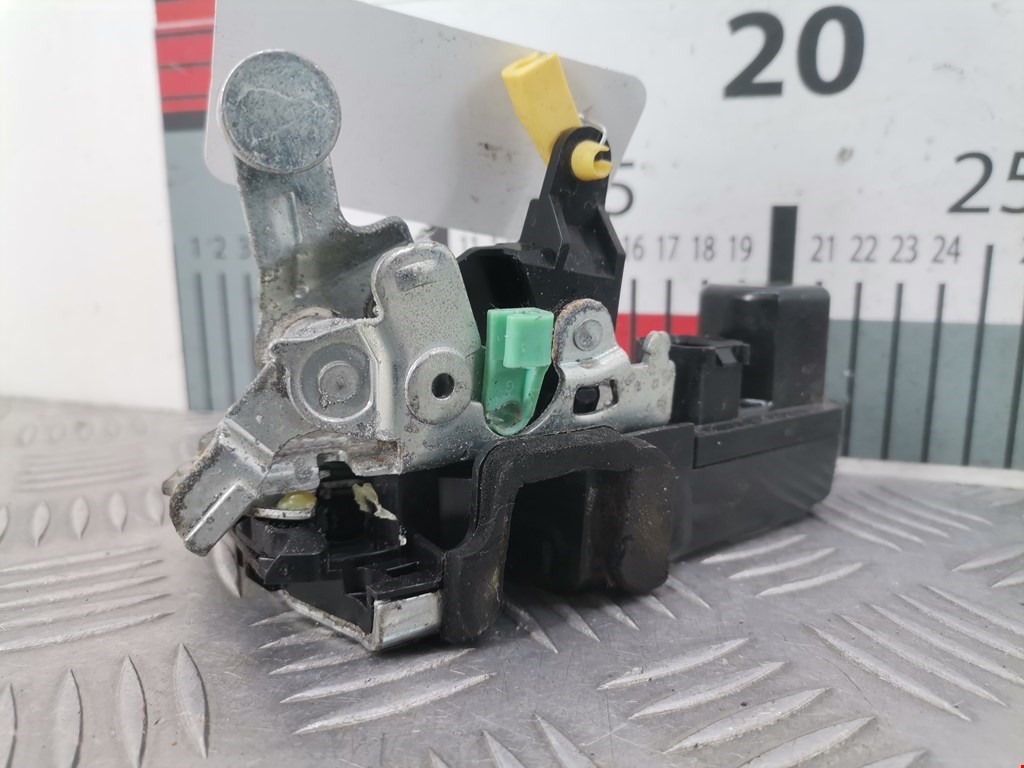 Замок двери передней правой JEEP Grand Cherokee WK 2004-2010