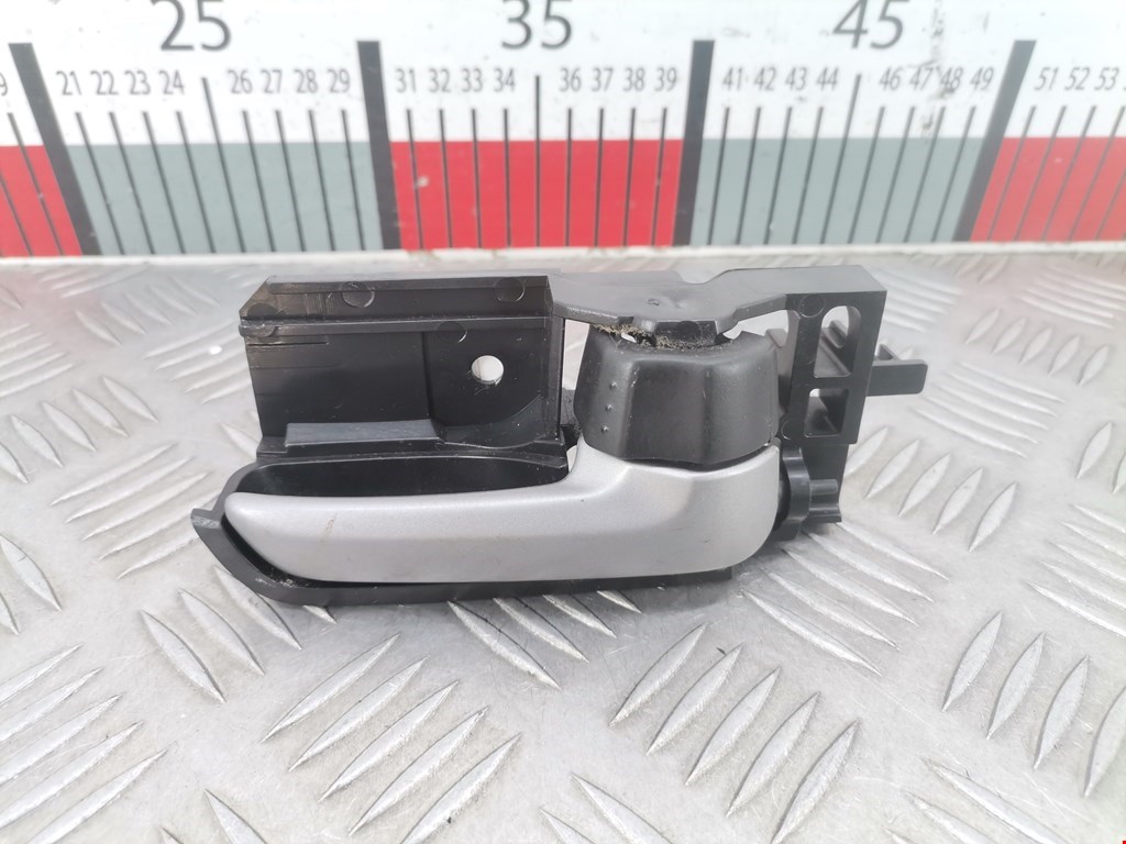 Ручка дверная задняя внутренняя правая SUZUKI Splash 2008-2015