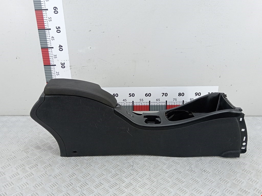 Подлокотник в салон RENAULT Megane III 2009-2016