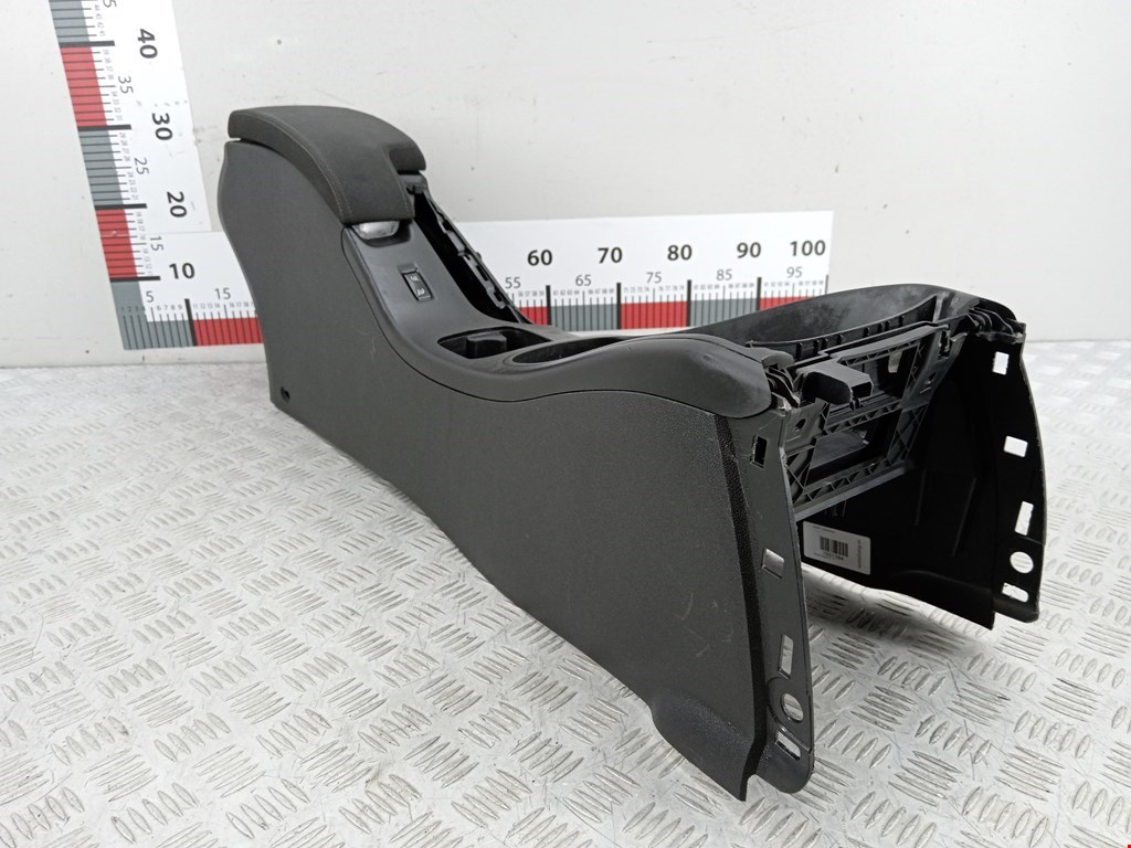 Подлокотник в салон RENAULT Megane III 2009-2016