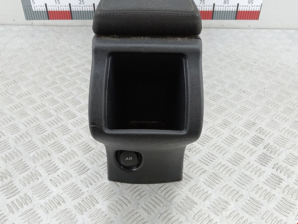 Подлокотник в салон RENAULT Megane III 2009-2016