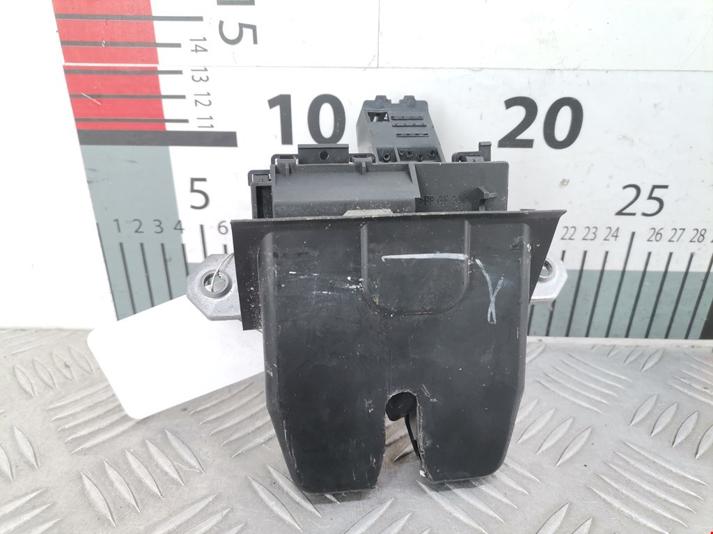 Замок багажника (крышки двери) FORD C-MAX 2010-2019