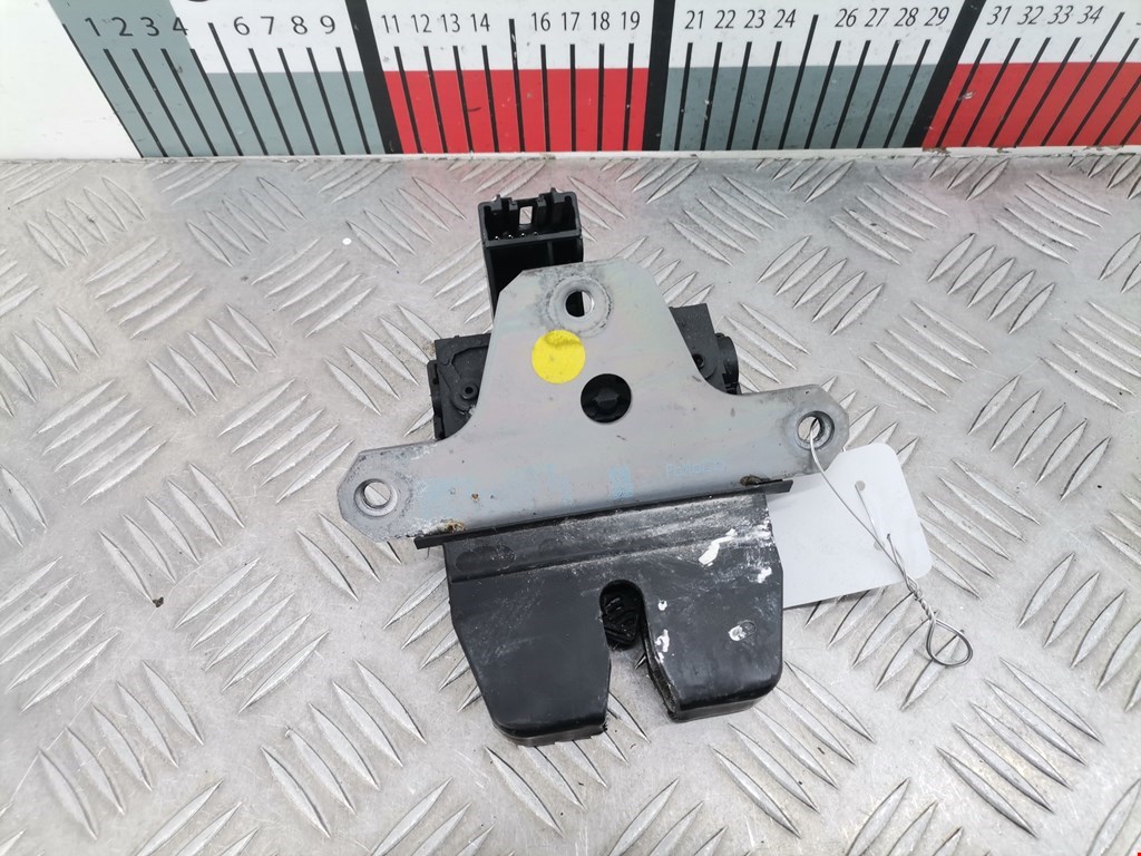 Замок багажника (крышки двери) FORD C-MAX 2010-2019