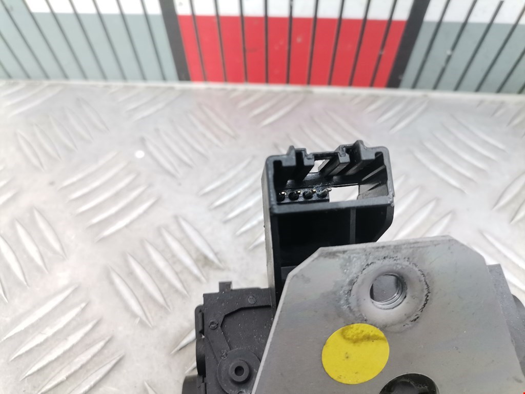 Замок багажника (крышки двери) FORD C-MAX 2010-2019