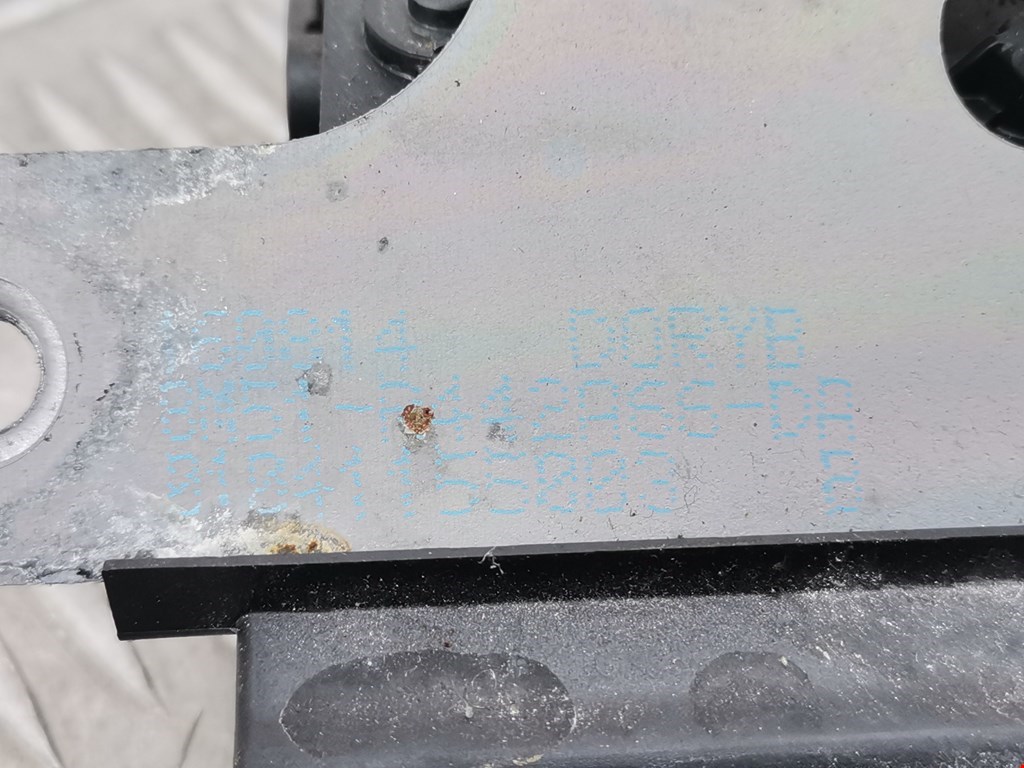 Замок багажника (крышки двери) FORD C-MAX 2010-2019