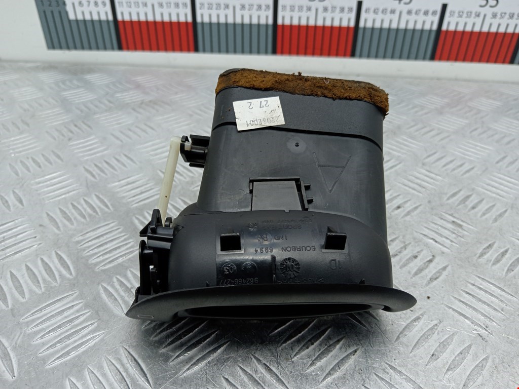 Дефлектор воздушный PEUGEOT 206 1998-2012