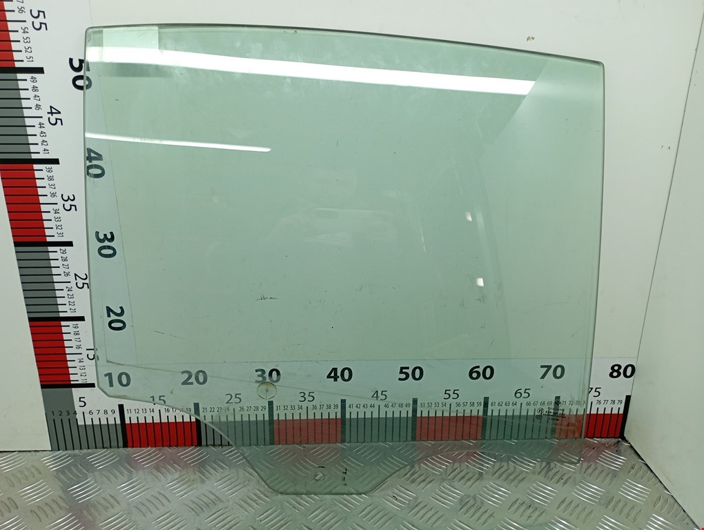 Стекло двери заднее правое BMW 7er 7 серия E65/E66 2001-2008