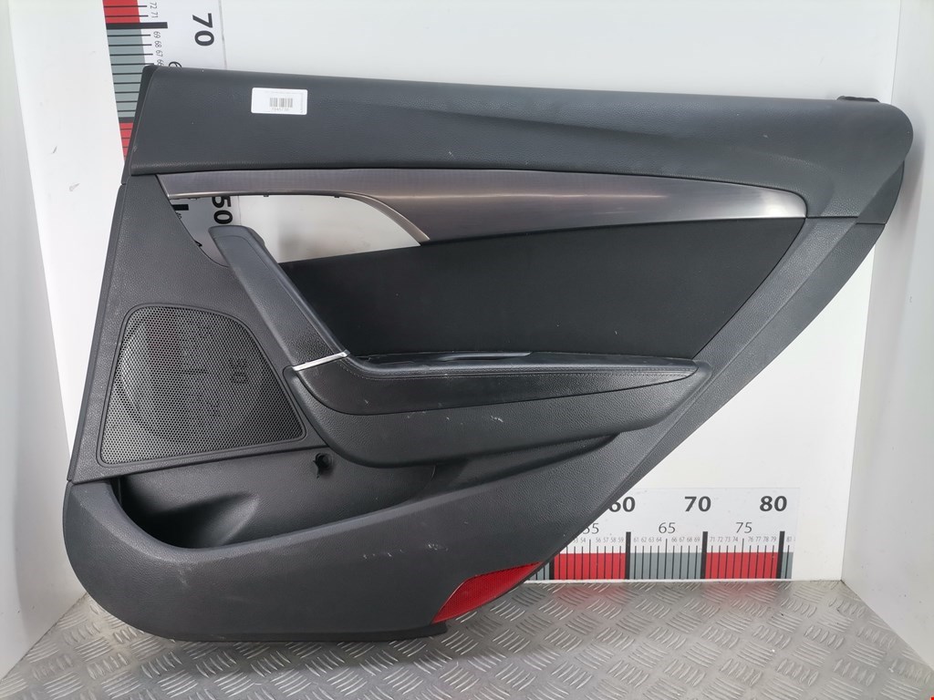 Обшивка двери задняя правая HYUNDAI i40 2011-2019