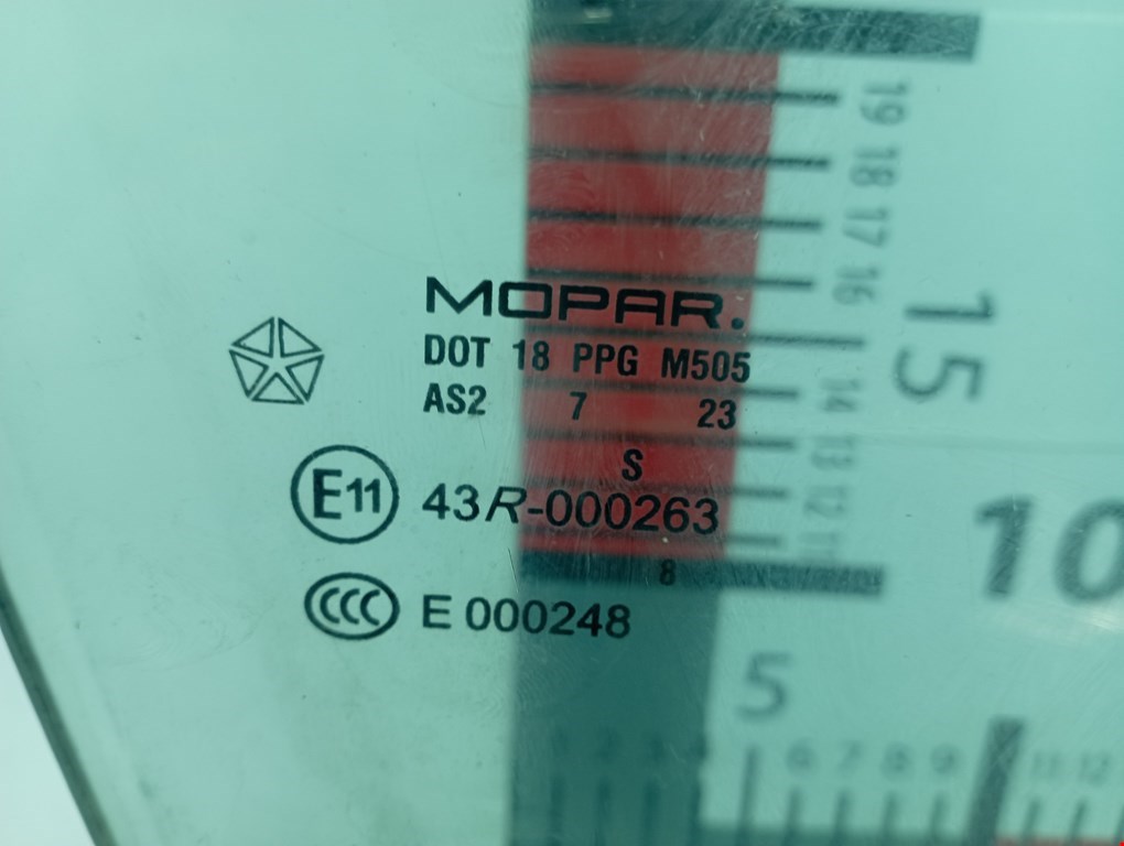 Стекло двери переднее правое CHRYSLER Sebring III JS 2006-2010