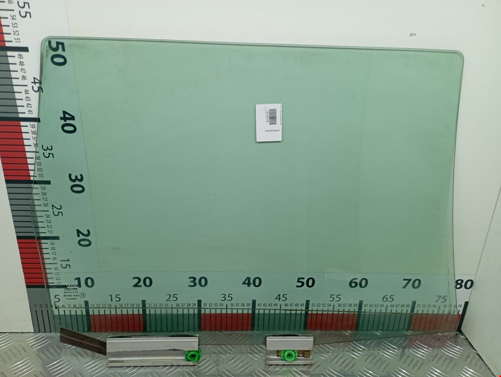 Стекло двери заднее левое VOLVO S70 1997-2000