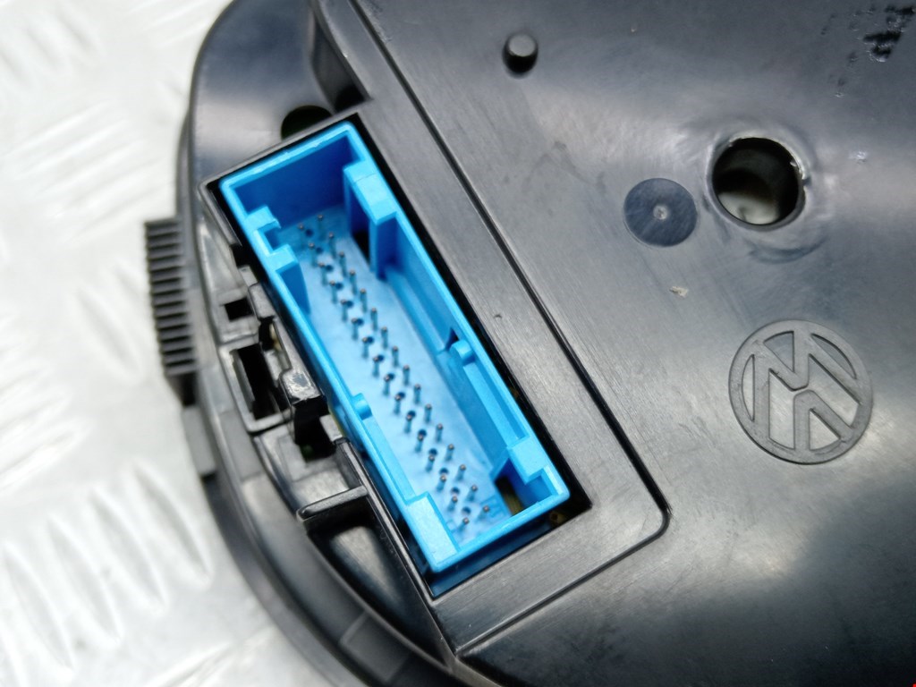 Панель приборов (щиток) VOLKSWAGEN Bora 1998-2005