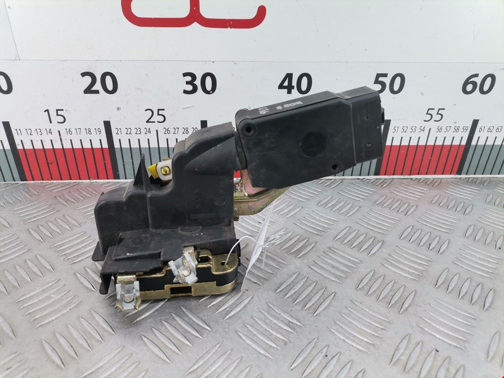 Замок двери передней правой MITSUBISHI Space Star 1999-2006