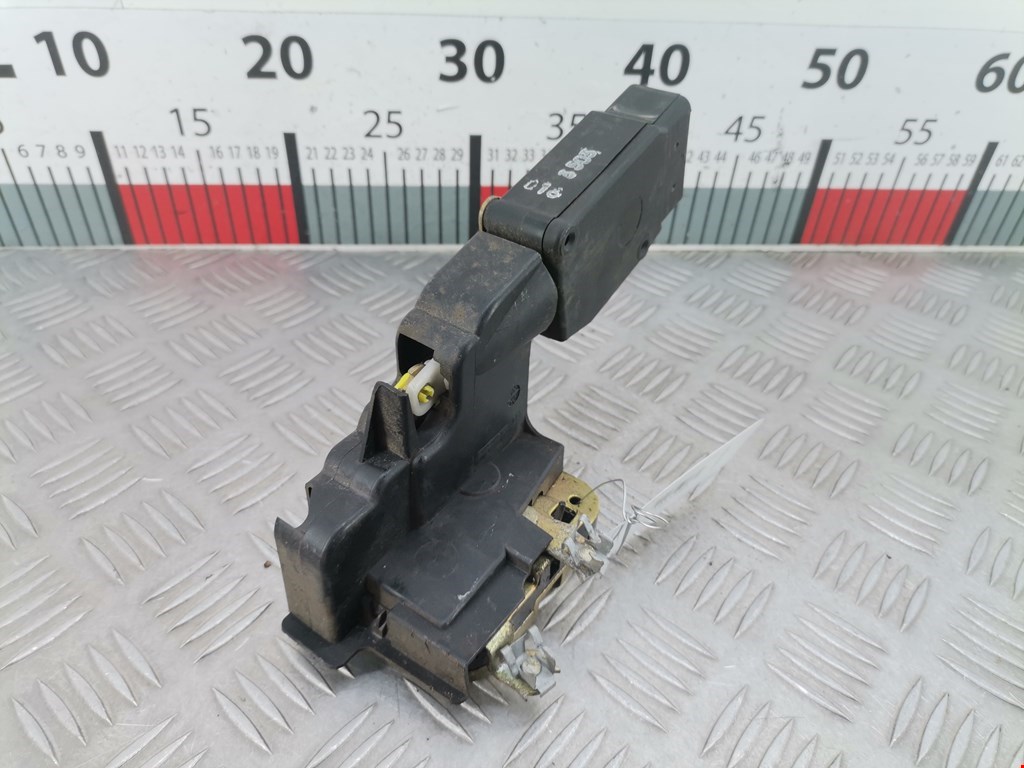 Замок двери передней правой MITSUBISHI Space Star 1999-2006