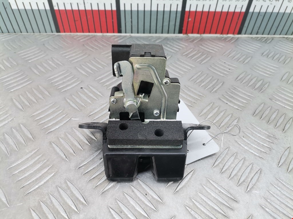 Замок багажника (крышки двери) HYUNDAI ix35 2010-2015