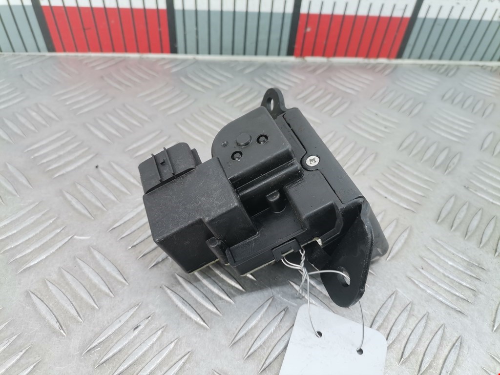 Замок багажника (крышки двери) HYUNDAI ix35 2010-2015