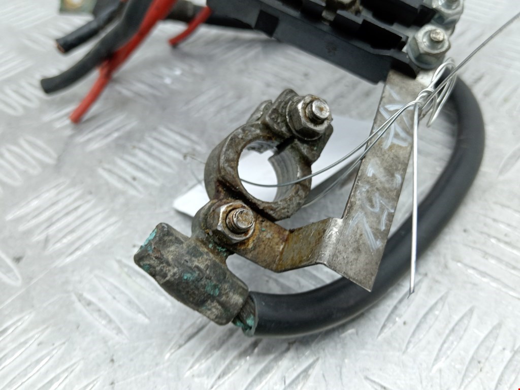 Клемма аккумулятора (плюс) + VOLKSWAGEN Bora 1998-2005