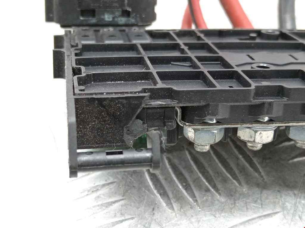 Клемма аккумулятора (плюс) + VOLKSWAGEN Bora 1998-2005