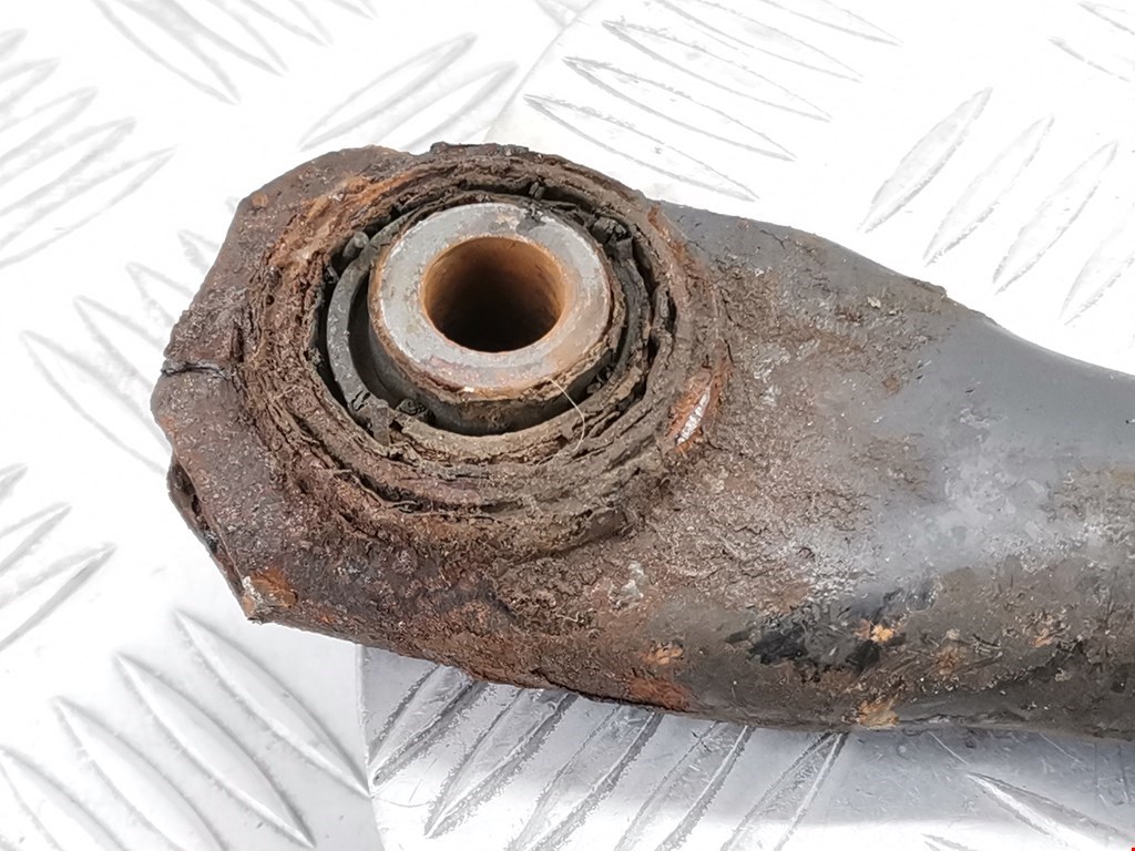 Рычаг задний правый FORD Focus I 1998-2005