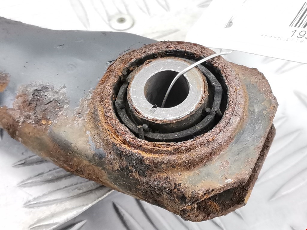 Рычаг задний правый FORD Focus I 1998-2005