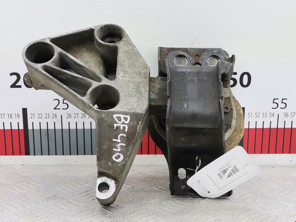 Кронштейн (крепление лапа) двигателя Renault Megane 2 (2002-2009)