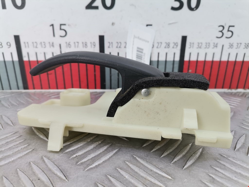 Ручка дверная задняя внутренняя левая JEEP Patriot 2007-2017