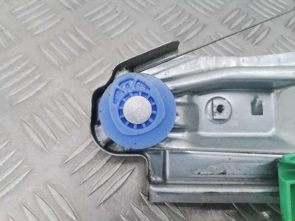 Стеклоподъемник задний левый OPEL Astra J 2009-2017