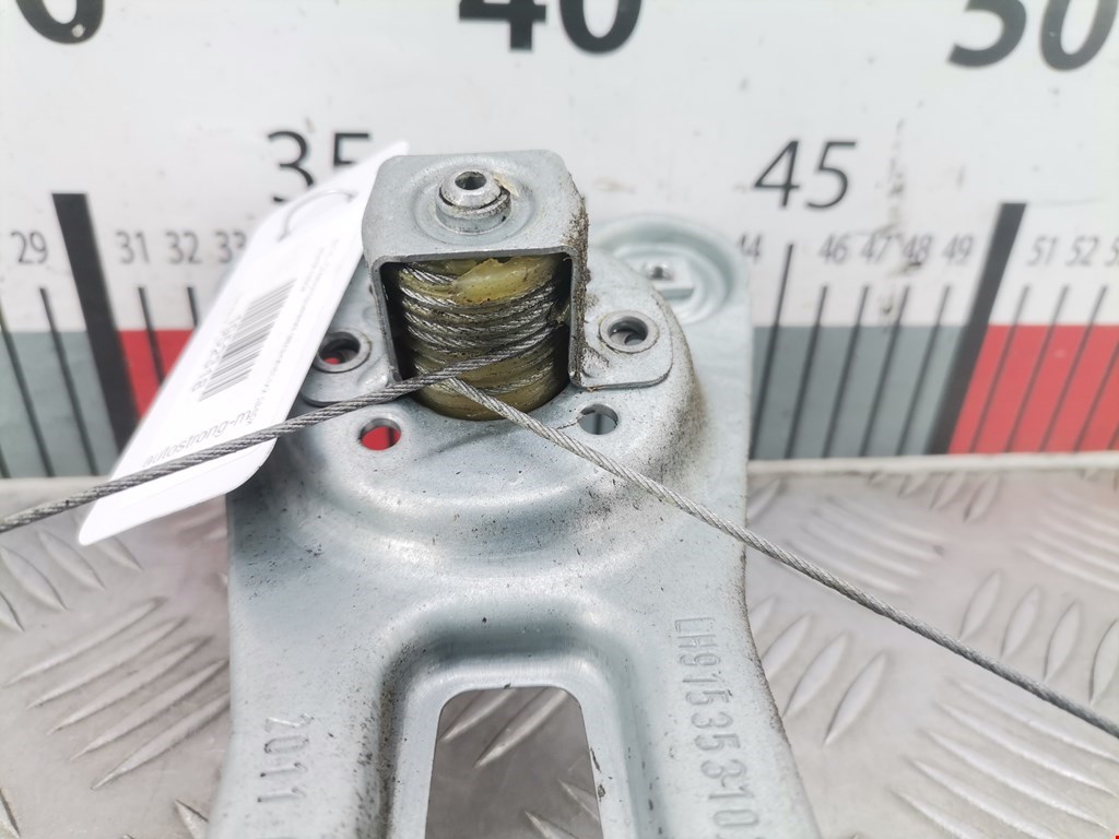 Стеклоподъемник задний левый OPEL Astra J 2009-2017