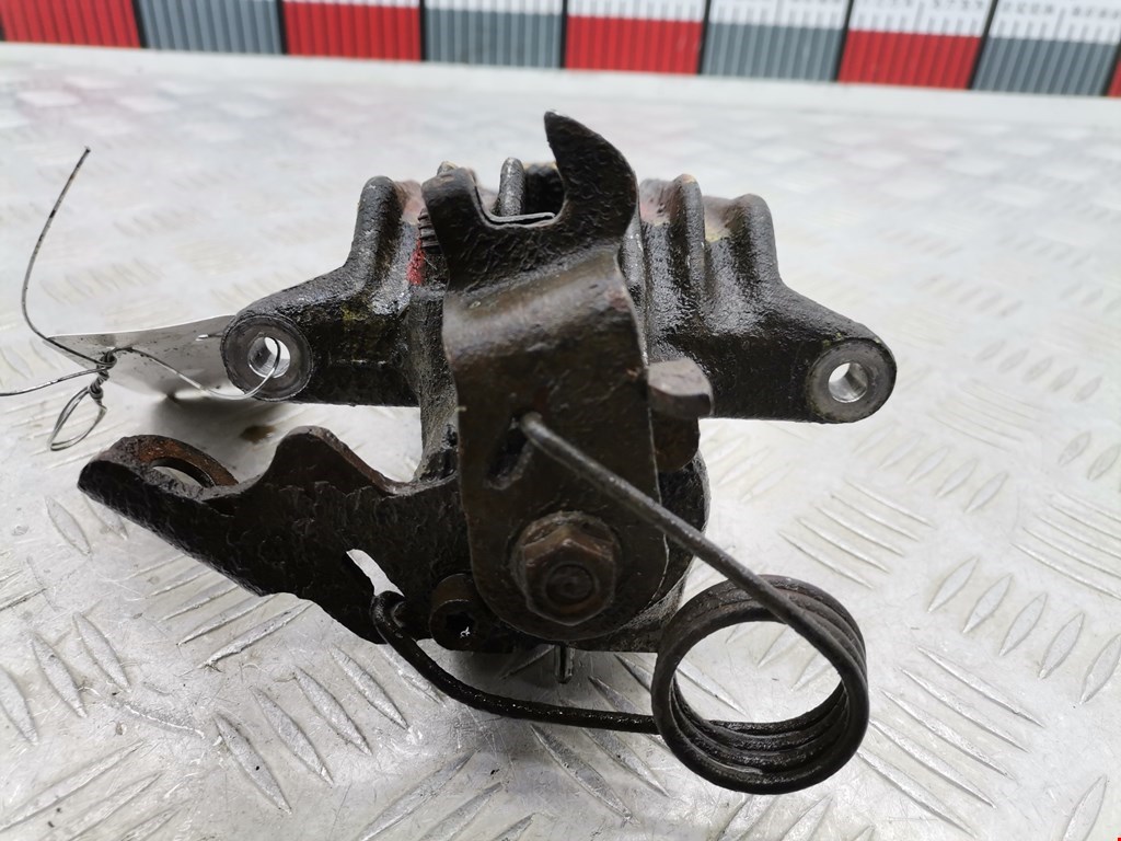 Суппорт задний правый AUDI A4 B5 1995-2001