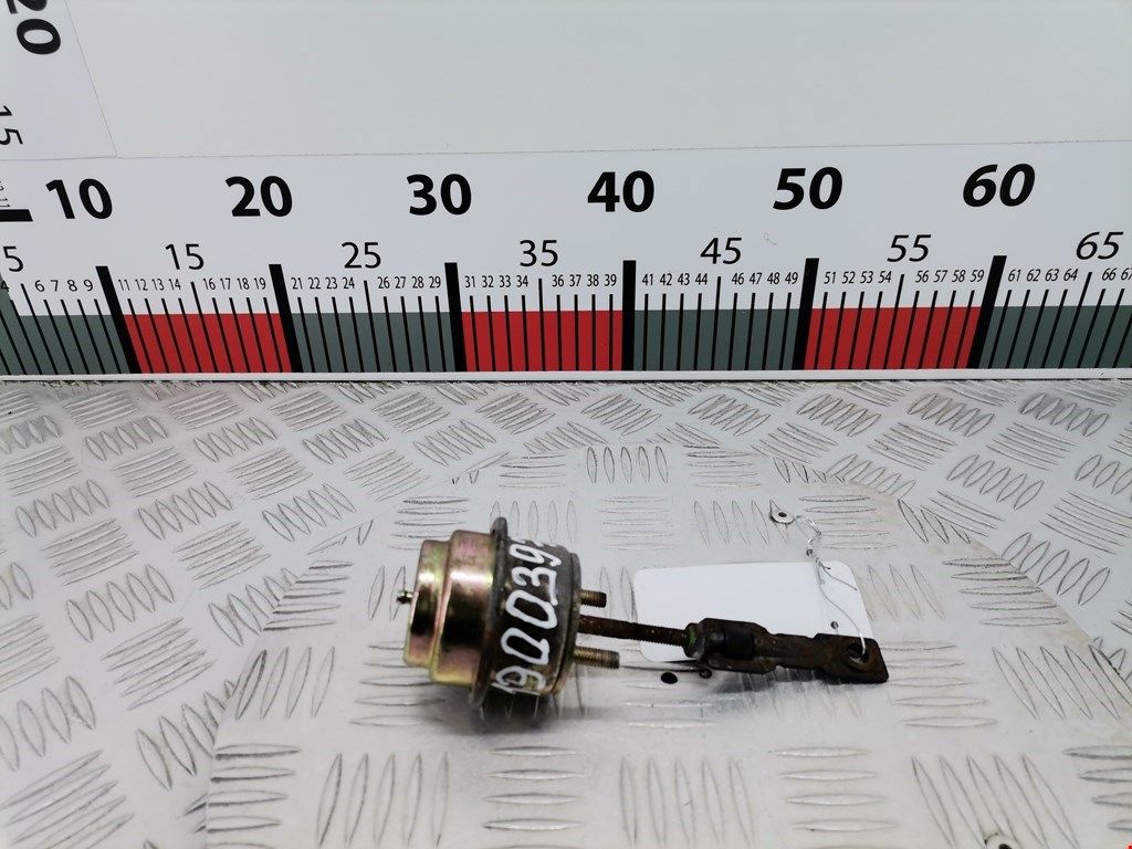 Моторчик привода (положения воздушных) заслонок (актуатор сервопривода турбины) VOLVO V40 I 1995-2004