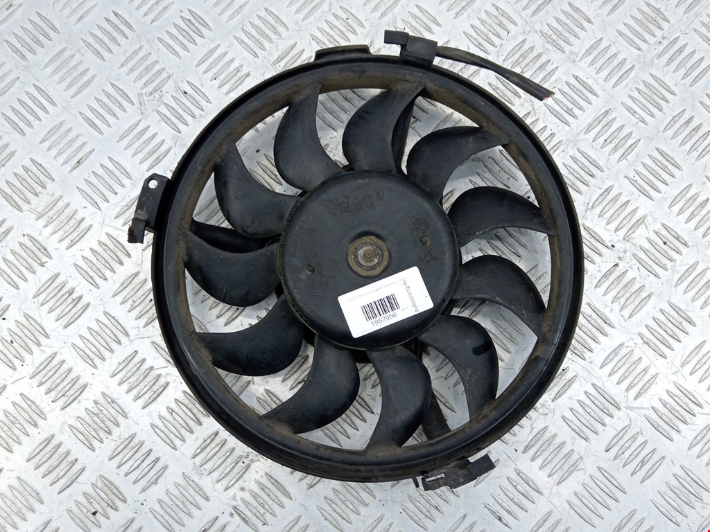 Вентилятор радиатора кондиционера VOLKSWAGEN Passat B5 1997-2005