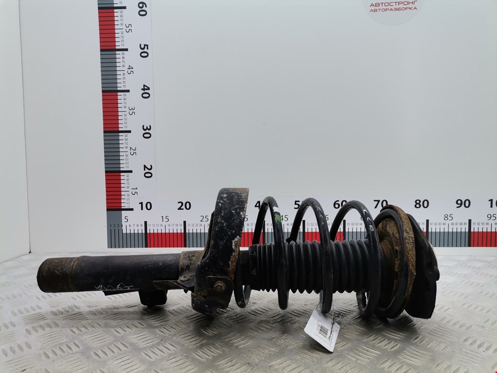 Стойка амортизатора переднего правого Citroen Xsara Picasso (1999-2012)