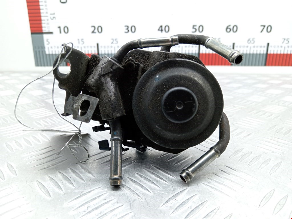 Кронштейн топливного фильтра TOYOTA Yaris II XP50 2005-2011