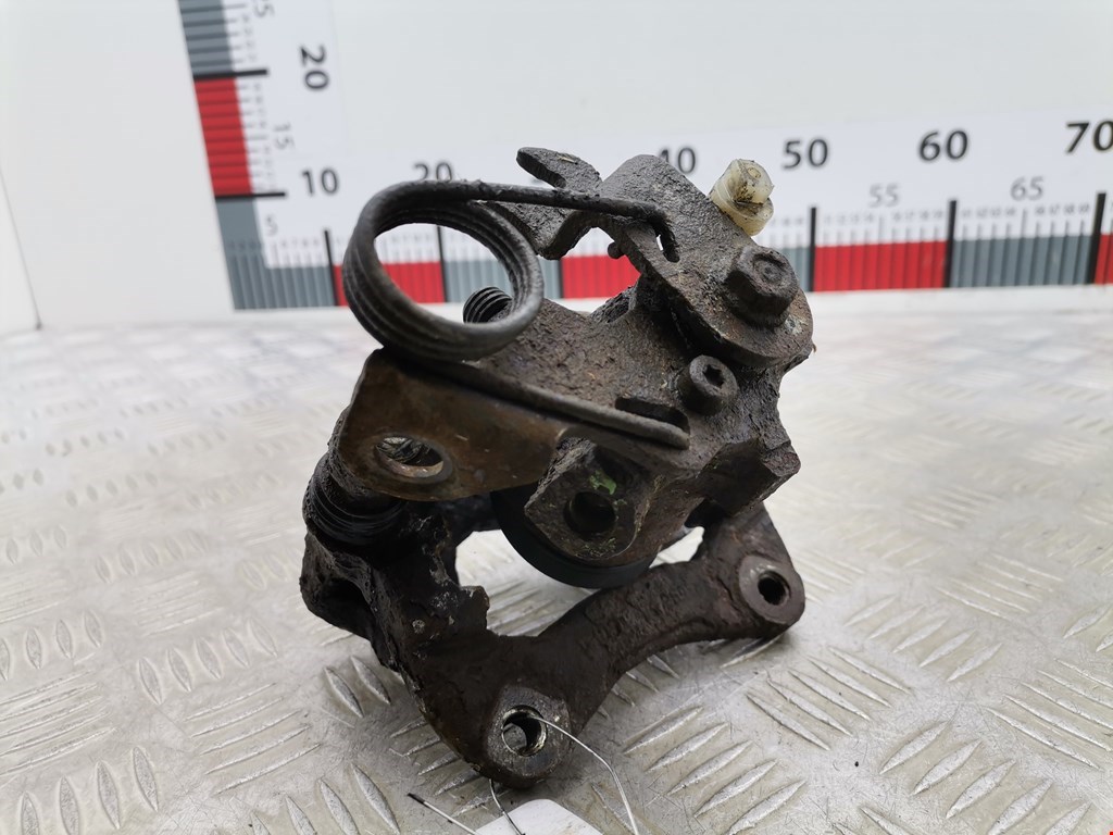 Суппорт задний правый AUDI A4 B5 1995-2001