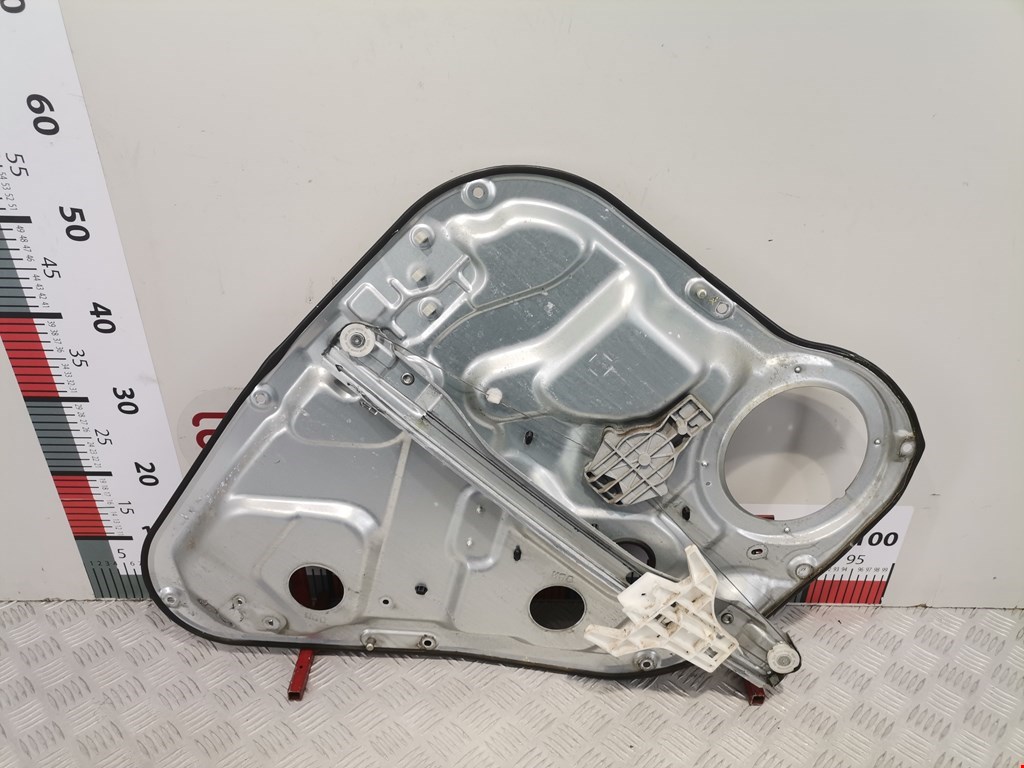 Стеклоподъемник задний правый HYUNDAI Santa Fe CM 2005-2012