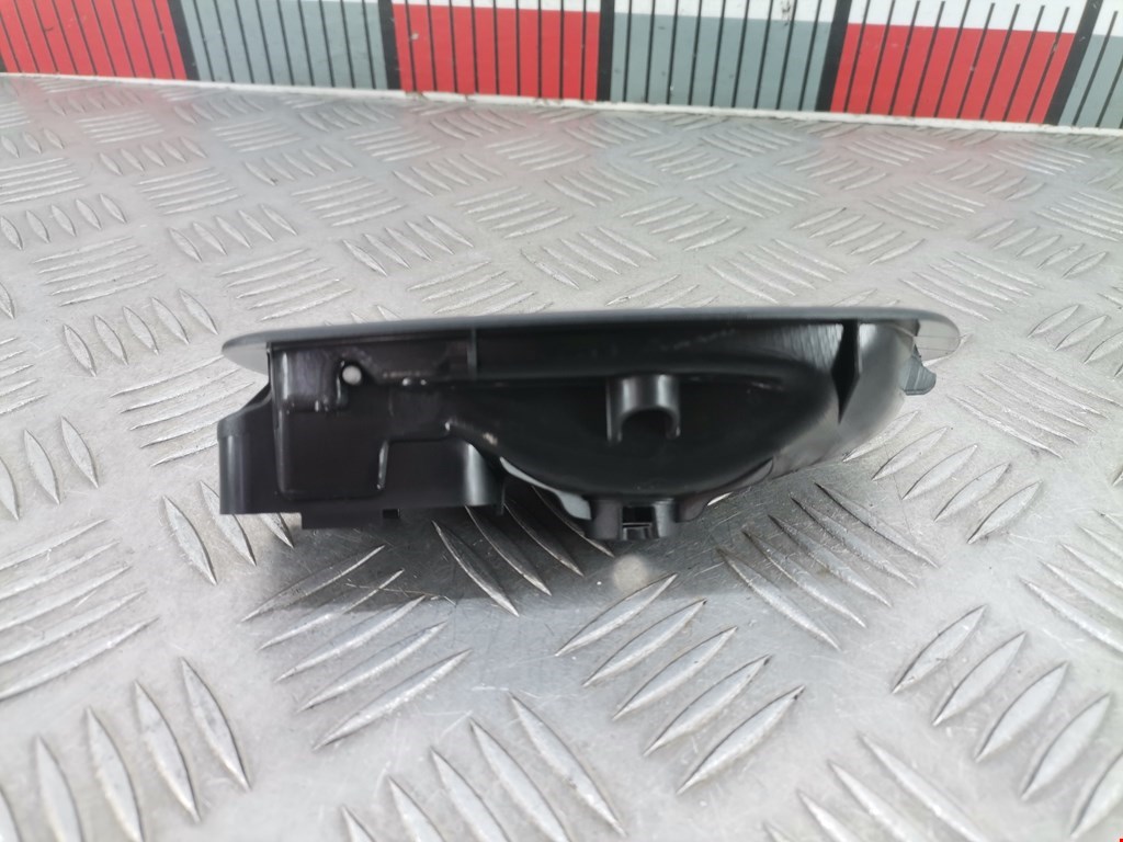 Ручка дверная передняя внутренняя левая RENAULT Scenic III 2010-2015