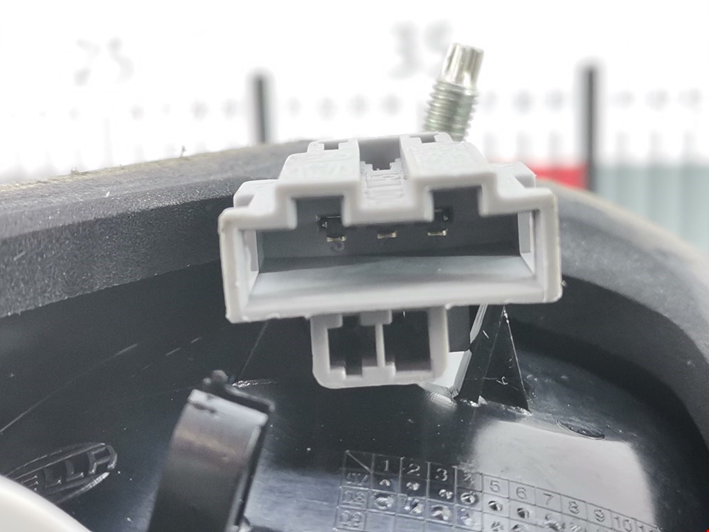 Фонарь задний внутренний левый VOLKSWAGEN Tiguan 2007-2016