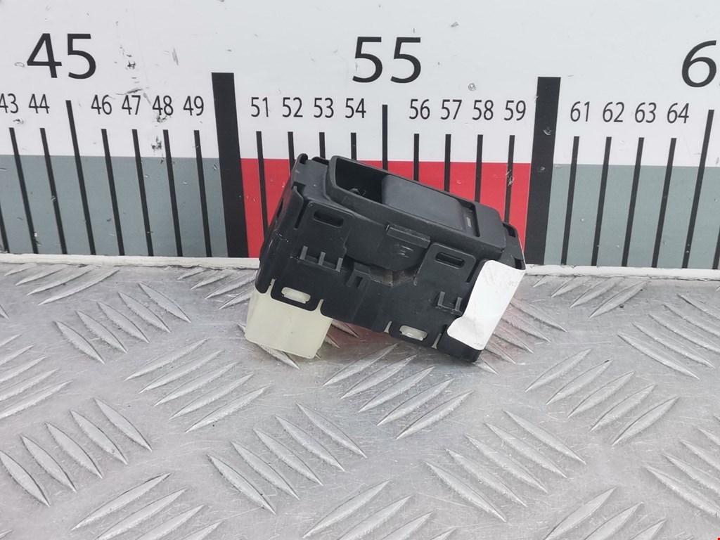 Кнопка стеклоподъемника JEEP Patriot 2007-2017